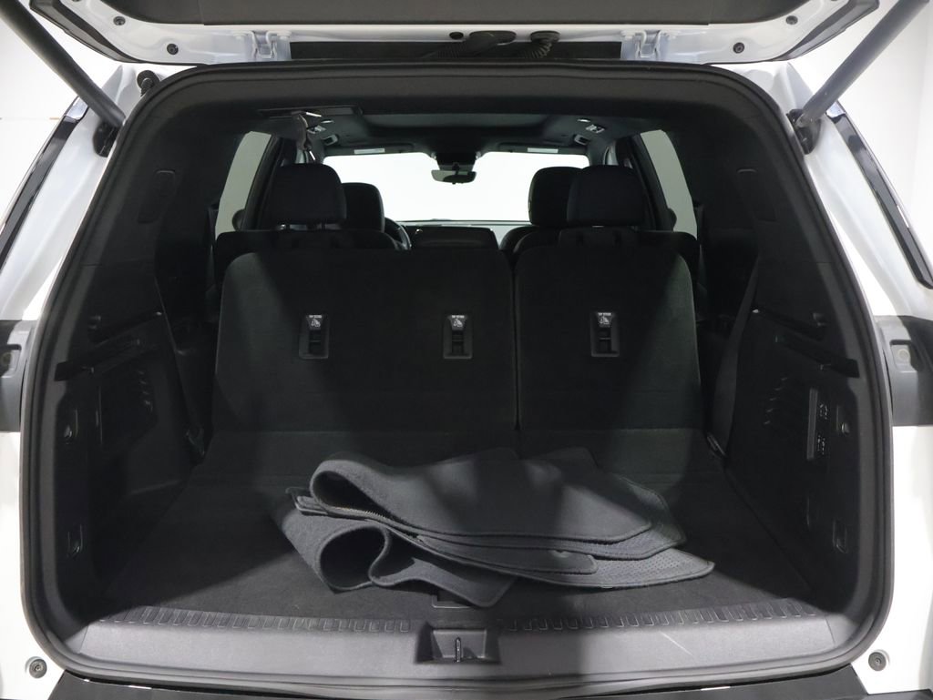 Used 2024 Chevrolet Traverse RS w/ LPO, Floor Liner Package image 4