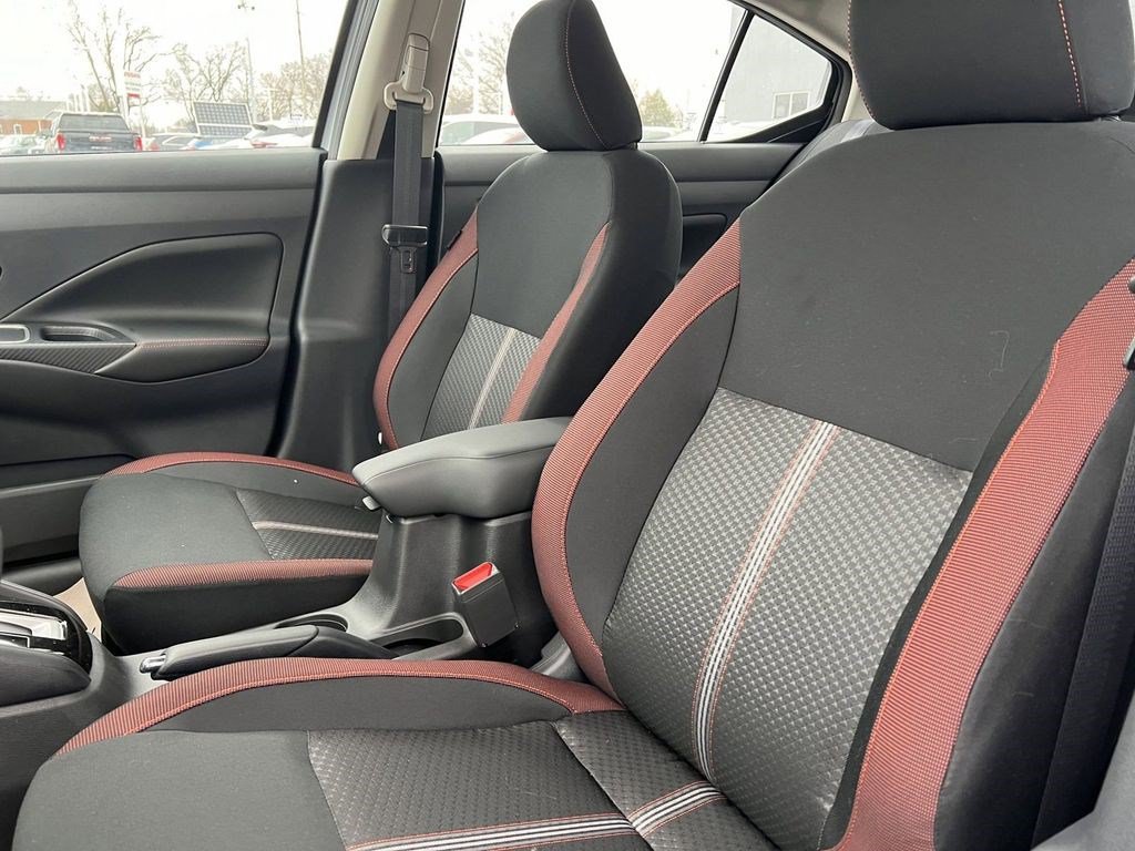 Certified 2025 Nissan Versa SR w/ Trunk Package FWD image 22