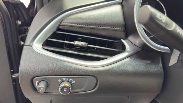 Used 2021 Chevrolet Malibu Premier image 25