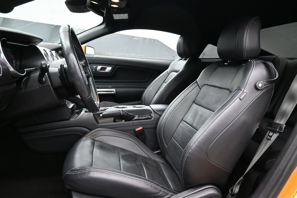 Used 2018 Ford Mustang GT Premium w/ Equipment Group 401A RWD image 10