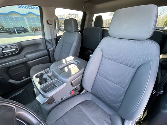 Used 2020 Chevrolet Silverado 1500 Custom w/ Custom Value Package image 16