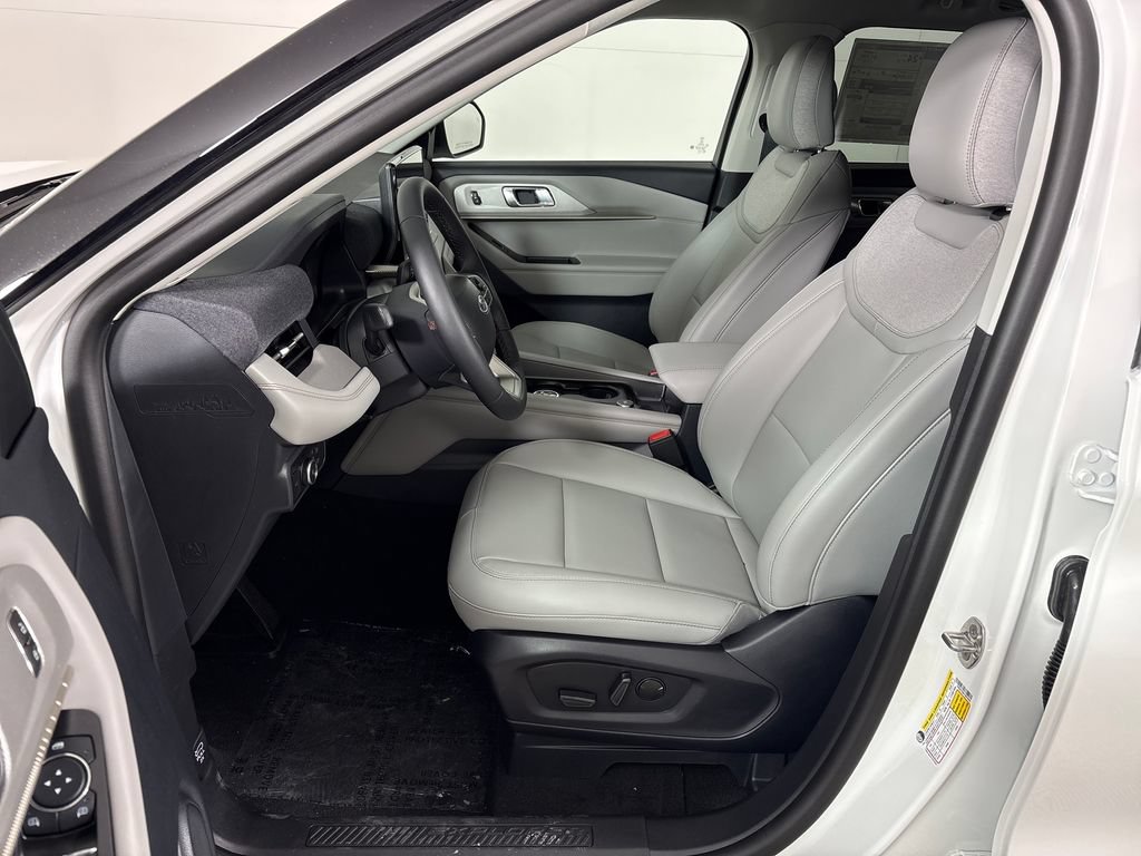 New 2026 Ford Explorer Active w/ Active Comfort Package RWD image 22