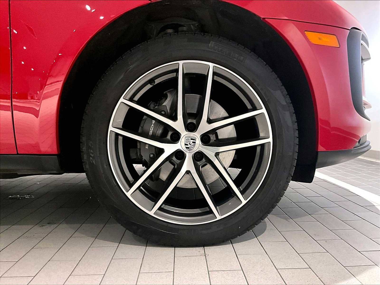 Used 2024 Porsche Macan image 14