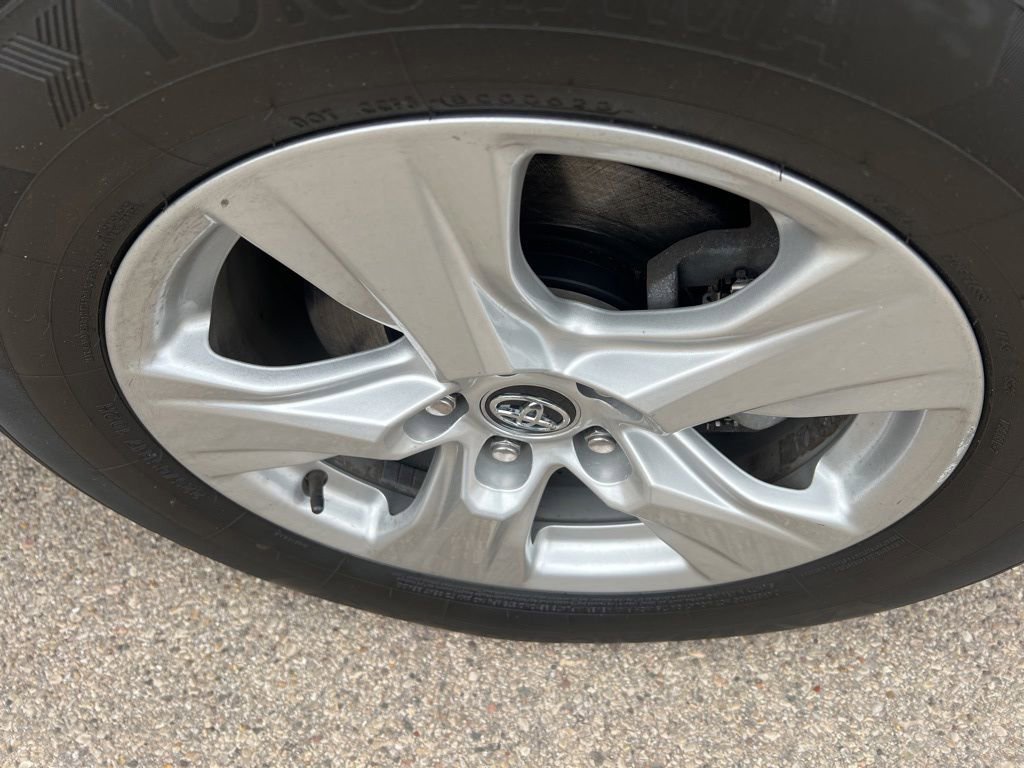 Used 2020 Toyota RAV4 XLE w/ Convenience Package image 43