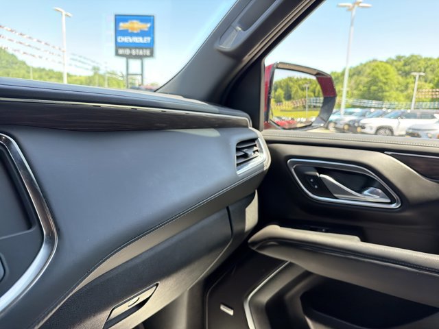 Used 2024 Chevrolet Tahoe Z71 w/ Z71 Off-Road Package AWD/4WD image 24