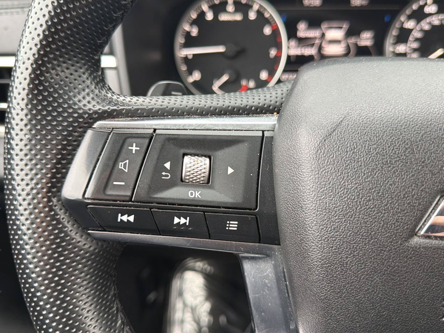Used 2024 Mitsubishi Outlander SE FWD image 20