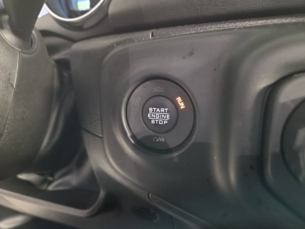 Used 2023 Jeep Wrangler Unlimited Sahara w/ Cold Weather Group AWD/4WD image 19