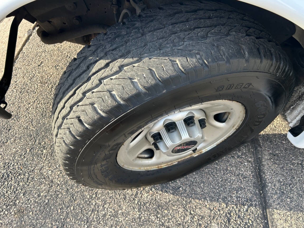 Used 2016 GMC Savana 3500 image 9