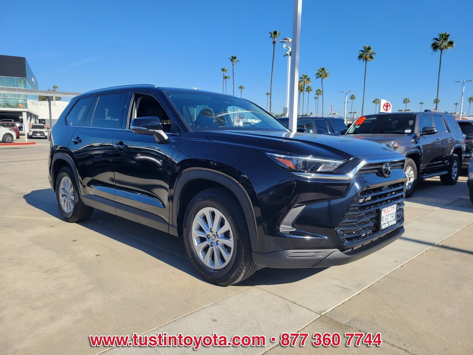 Certified 2024 Toyota Grand Highlander XLE image 2