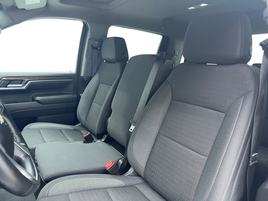 Used 2025 Chevrolet Silverado 1500 LT RWD image 33