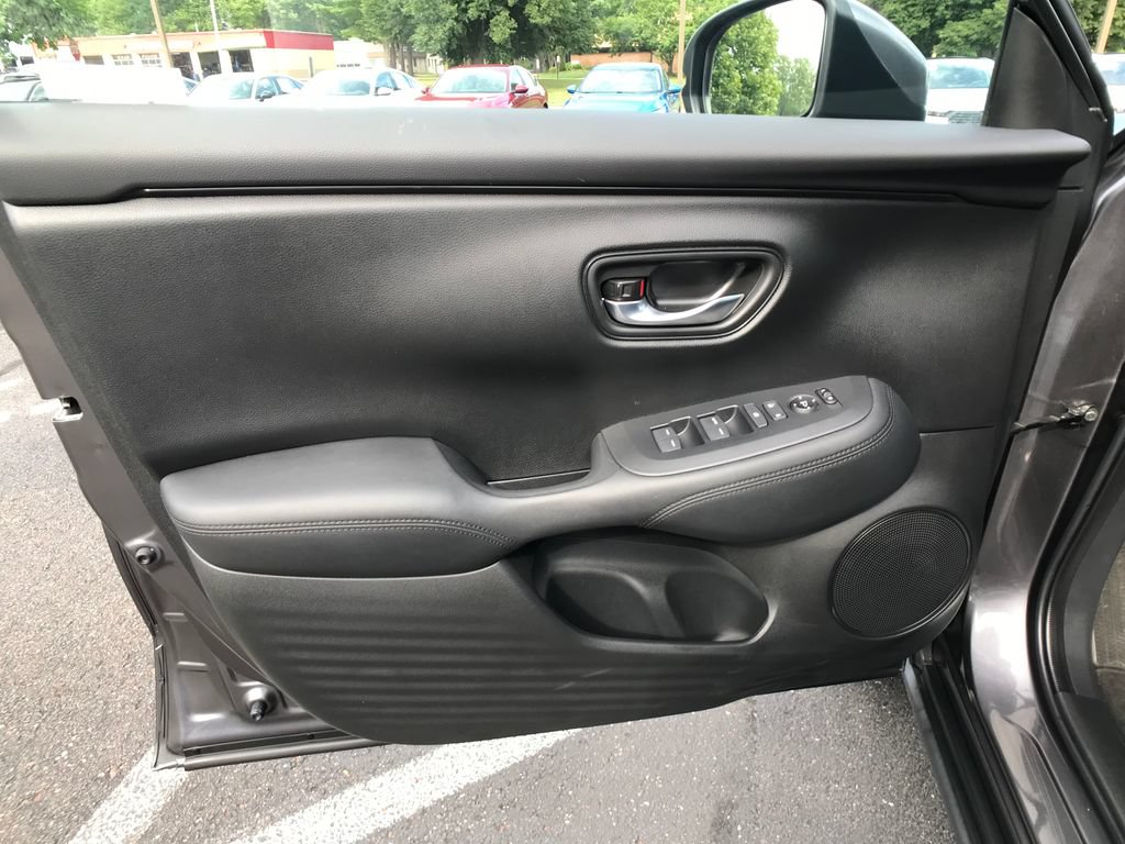 Certified 2023 Honda HR-V LX image 16