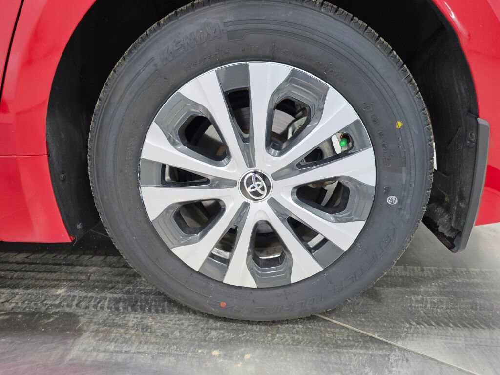 Used 2020 Toyota Corolla LE w/ Carpet Mat Package (TMS) image 10