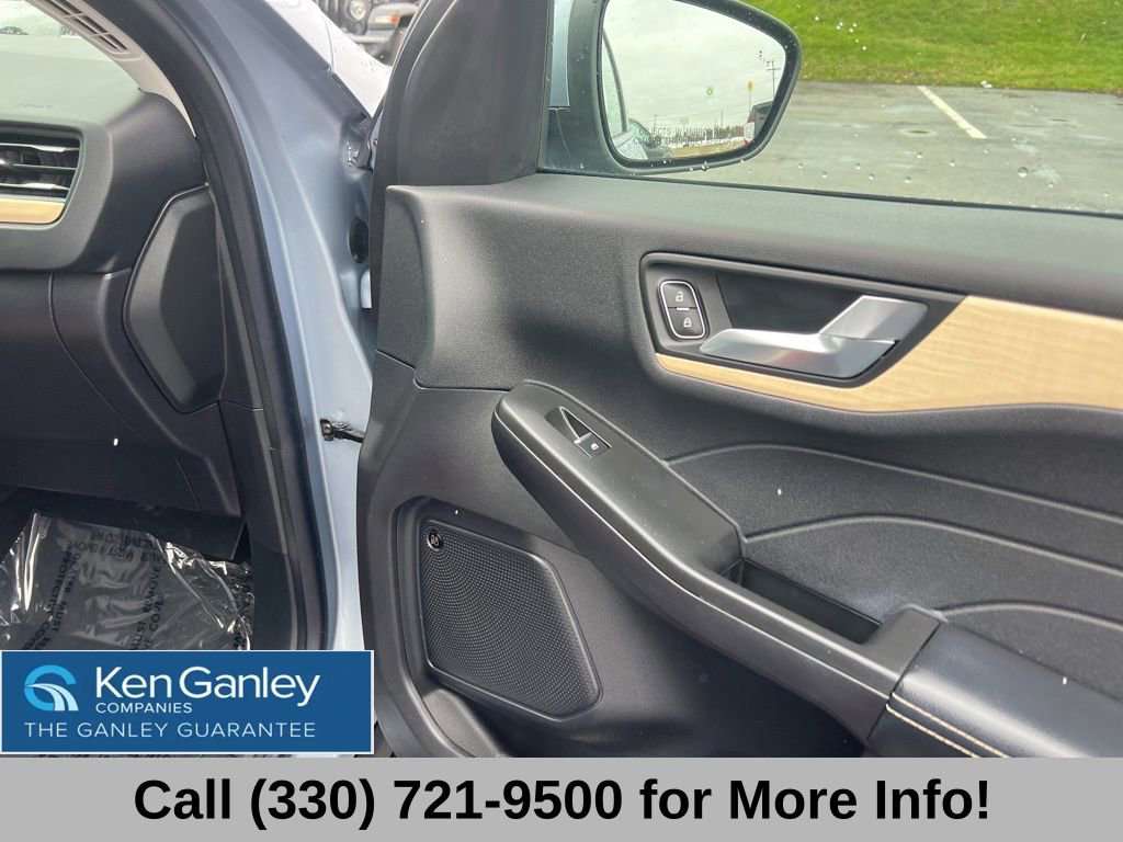 Used 2022 Ford Escape Titanium w/ Titanium Elite Package image 53