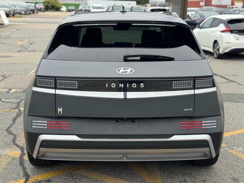 New 2025 Hyundai Ioniq 5 SEL AWD/4WD image 4