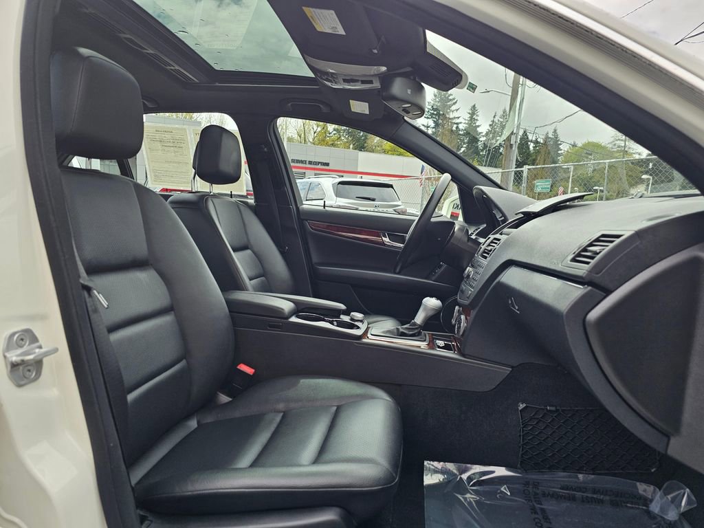 Used 2011 Mercedes-Benz C 300 4MATIC Sedan image 11