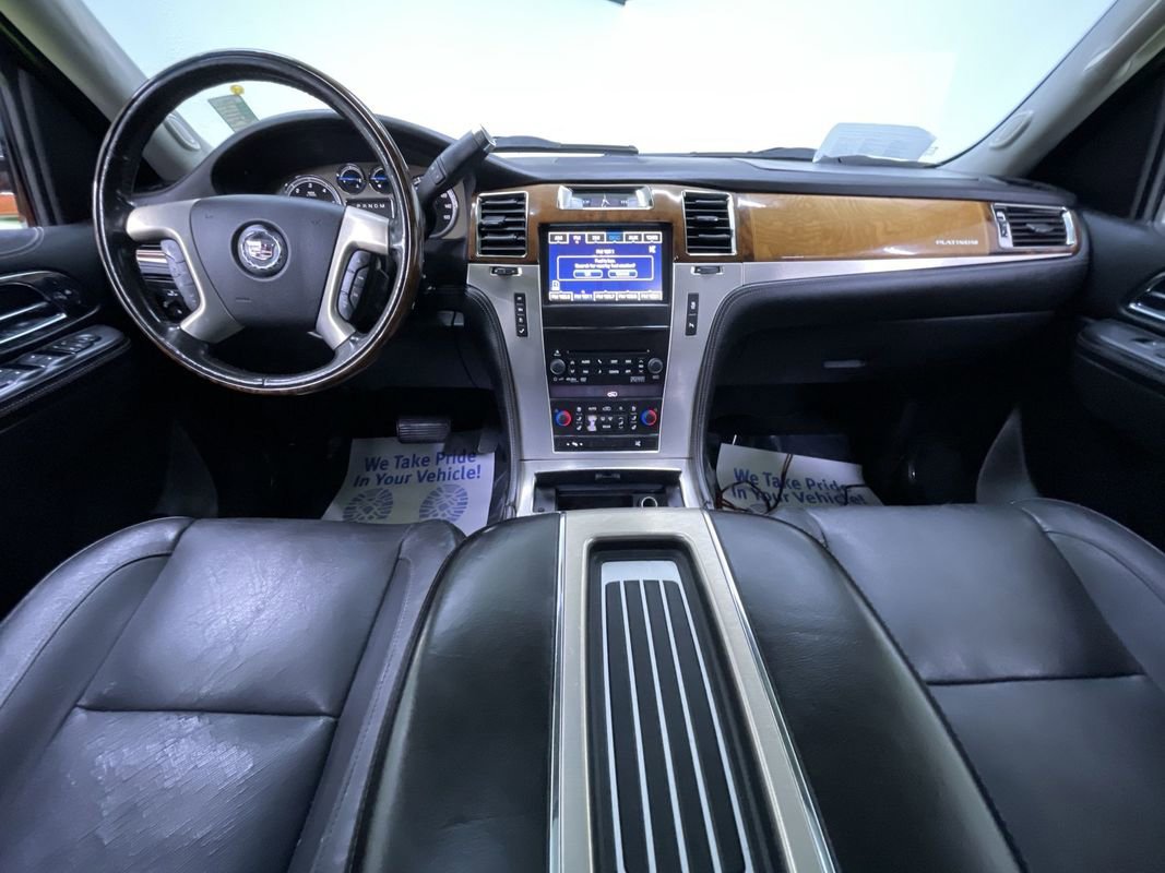 Used 2013 Cadillac Escalade Platinum image 18