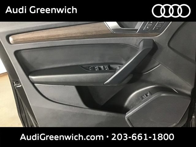 Used 2023 Audi Q5 2.0T Premium w/ Convenience Package AWD/4WD image 11