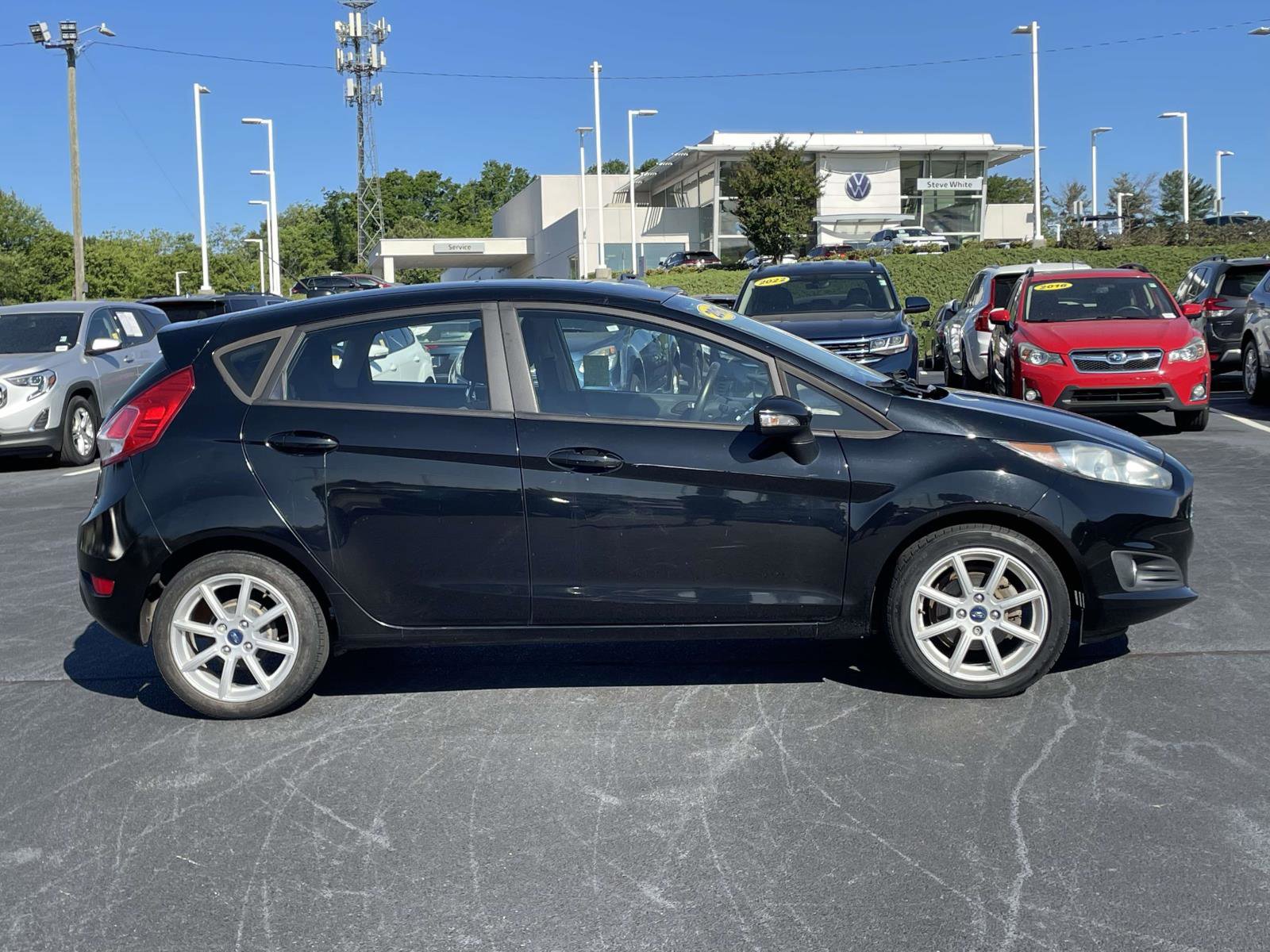 Used 2016 Ford Fiesta SE w/ Equipment Group 201A FWD image 8