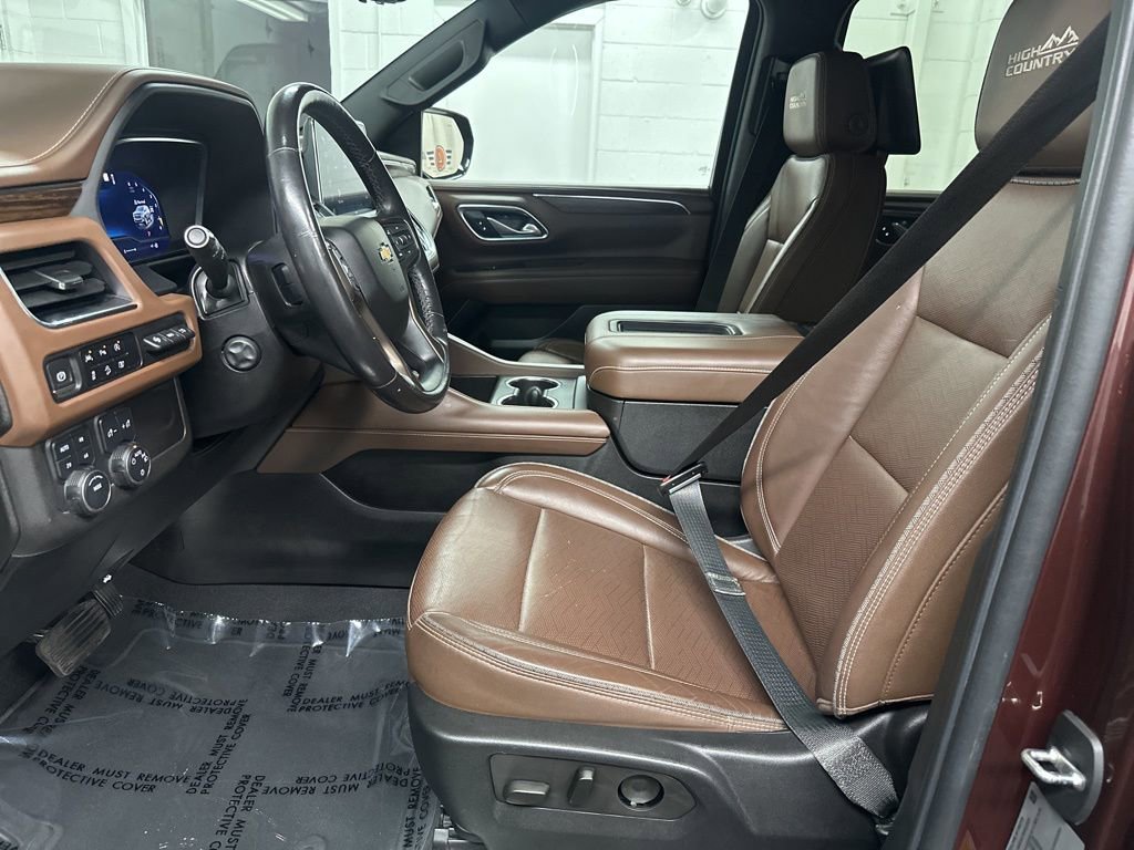 Used 2023 Chevrolet Suburban High Country AWD/4WD image 19