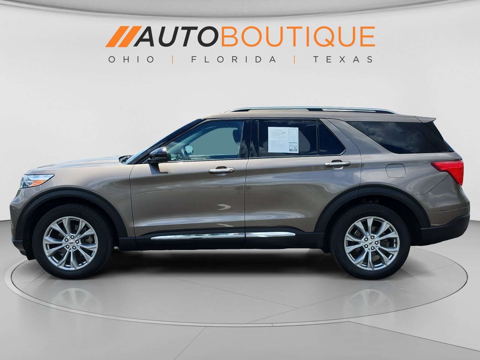 Used 2021 Ford Explorer Limited w/ Equipment Group 301A AWD/4WD image 2
