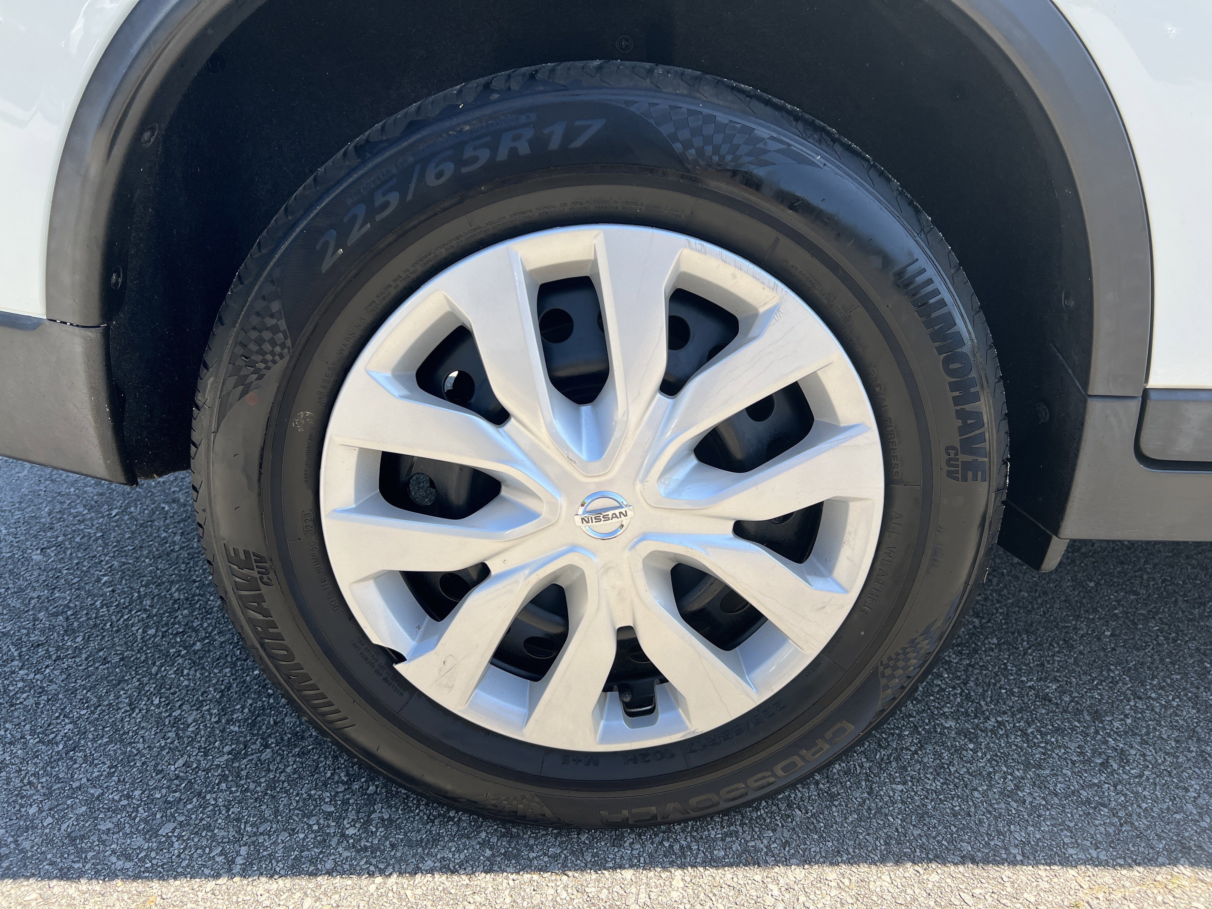 Used 2016 Nissan Rogue S image 18