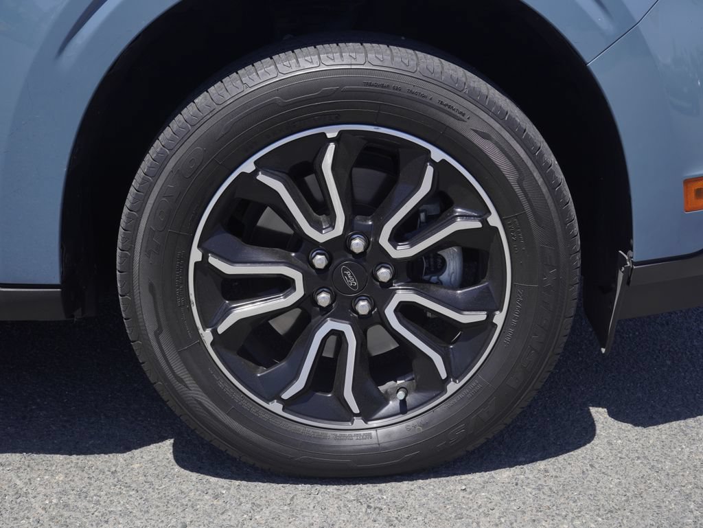 Used 2022 Ford Maverick Lariat w/ Lariat Luxury Package FWD image 4