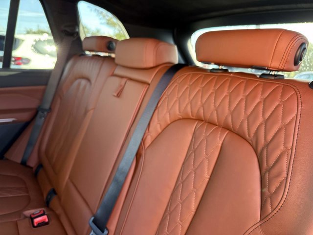 New 2026 BMW X5 xDrive40i w/ Executive Package image 15