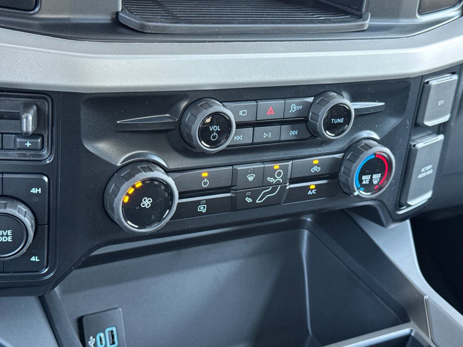 New 2026 Ford F350 XLT w/ 360-Degree Camera Package image 21