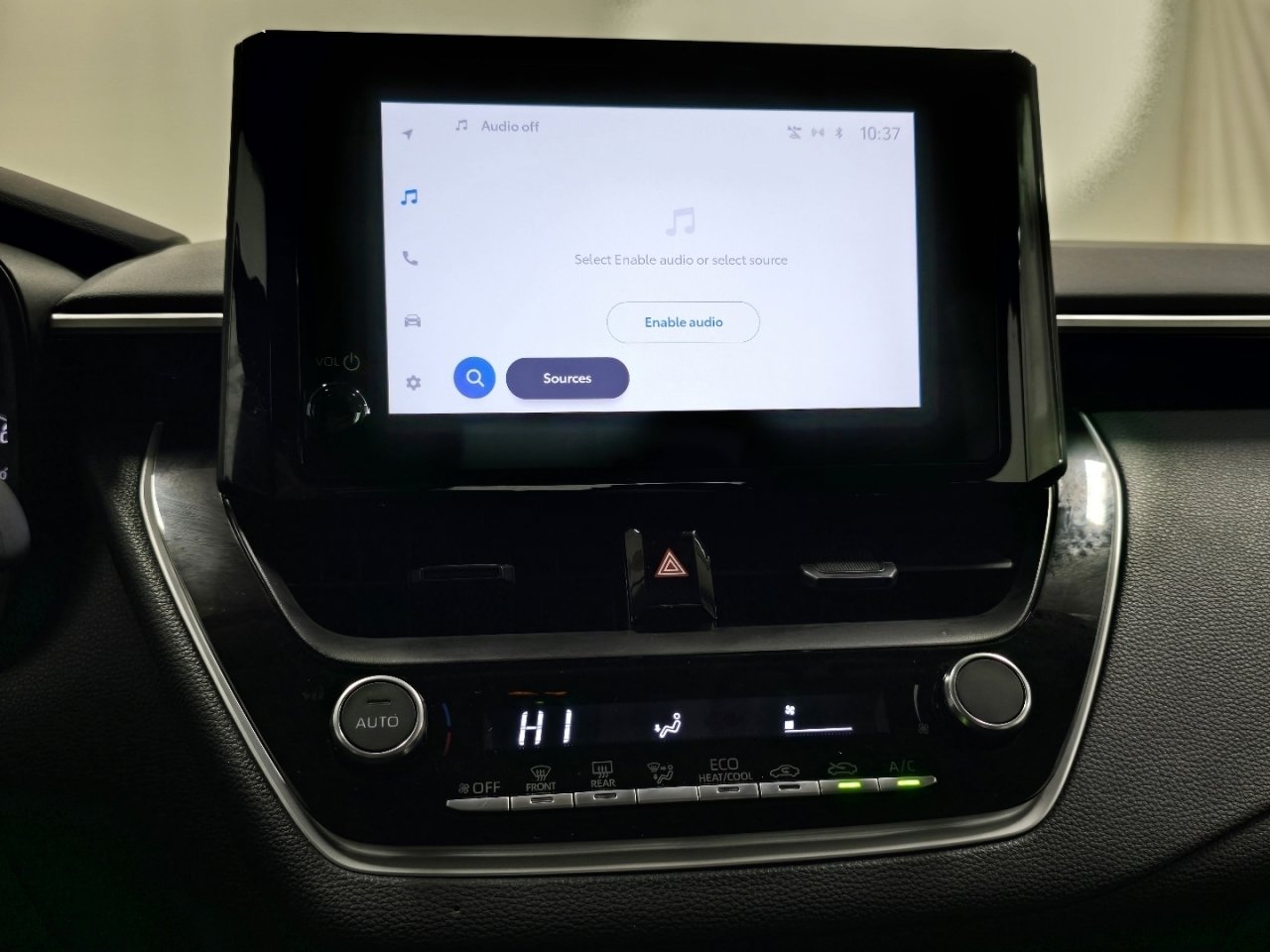 Certified 2025 Toyota Corolla LE image 24