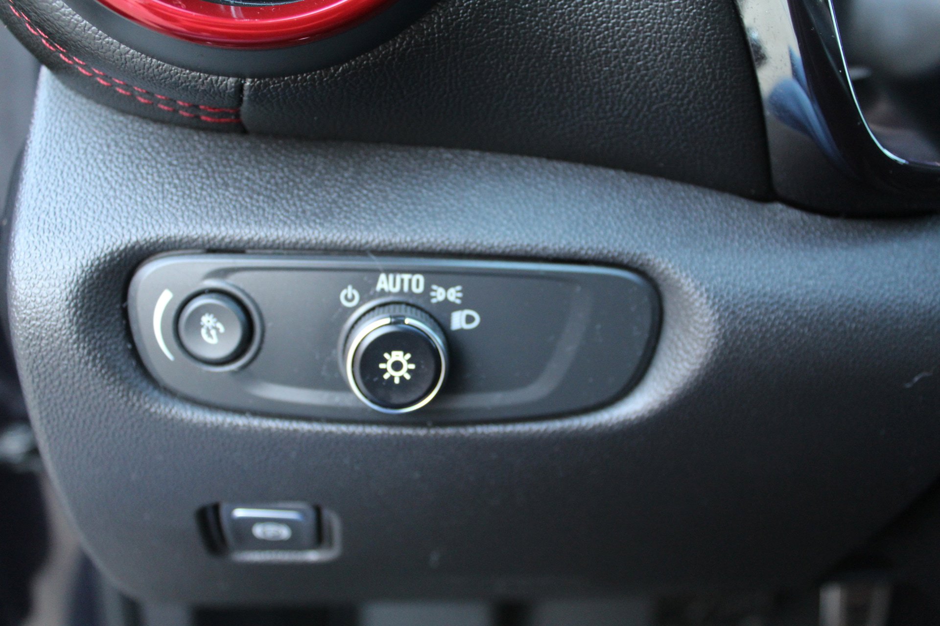 Used 2020 Chevrolet Blazer RS FWD image 38