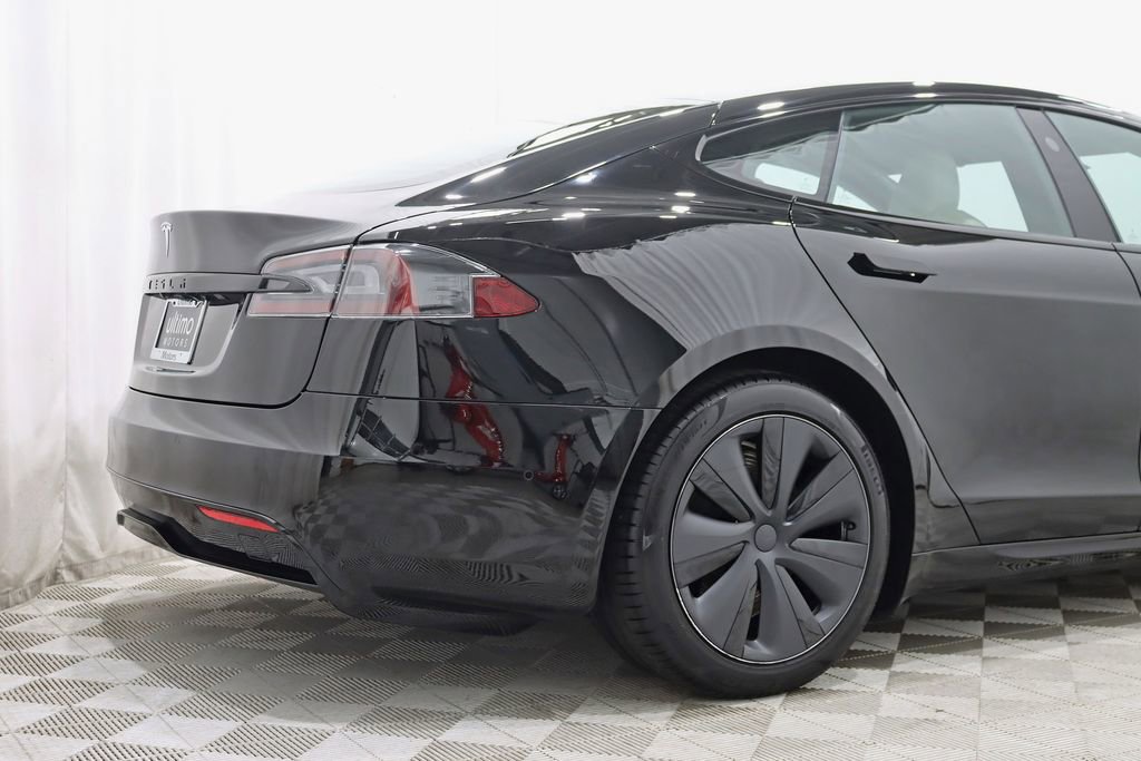 Used 2022 Tesla Model S image 9