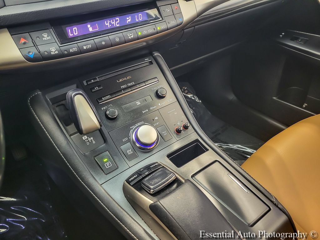 Used 2016 Lexus CT 200h w/ Navigation Package FWD image 18