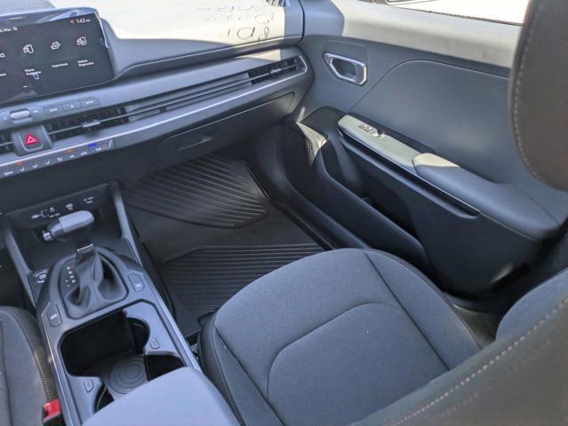 Used 2026 Kia K4 FWD image 20