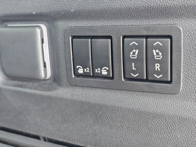 Used 2021 Chevrolet Tahoe High Country image 22