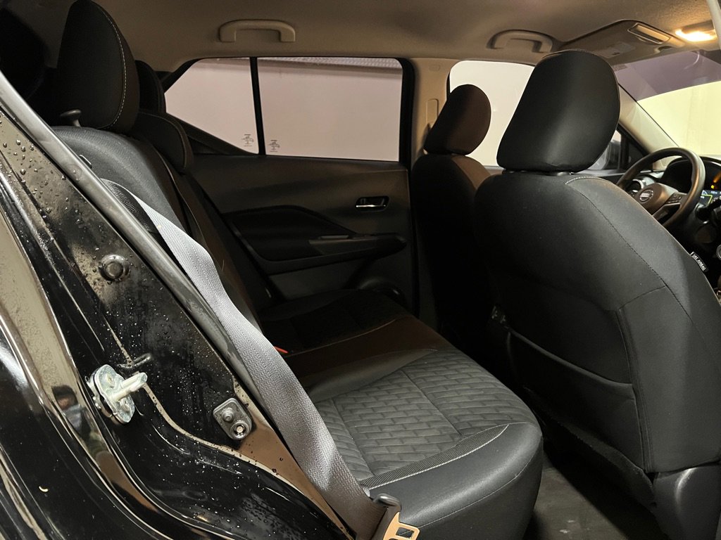 Used 2021 Nissan Kicks SV FWD image 34