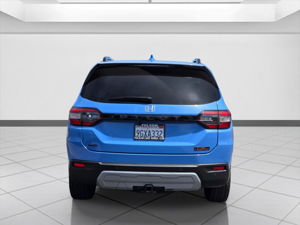 Certified 2023 Honda Pilot TrailSport image 6