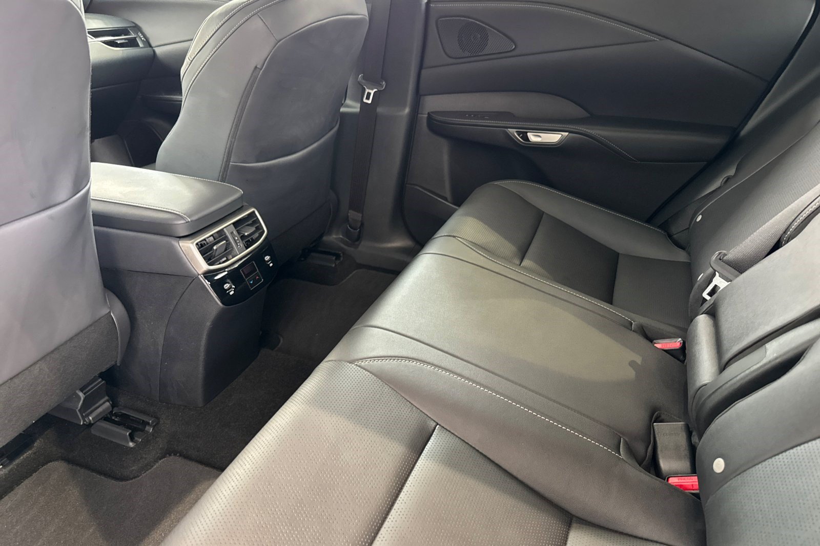 Certified 2024 Lexus RX 350 Premium Plus w/ Accessory Package (Z1) FWD image 15