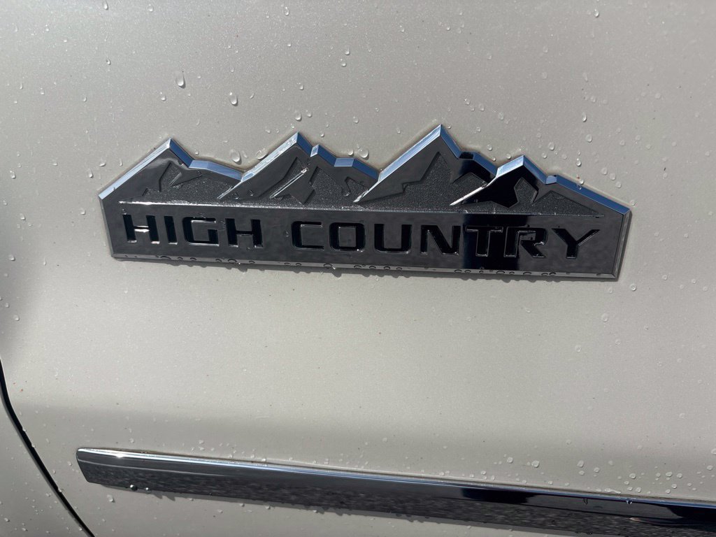 Used 2014 Chevrolet Silverado 1500 High Country w/ High Country Premium Package AWD/4WD image 9