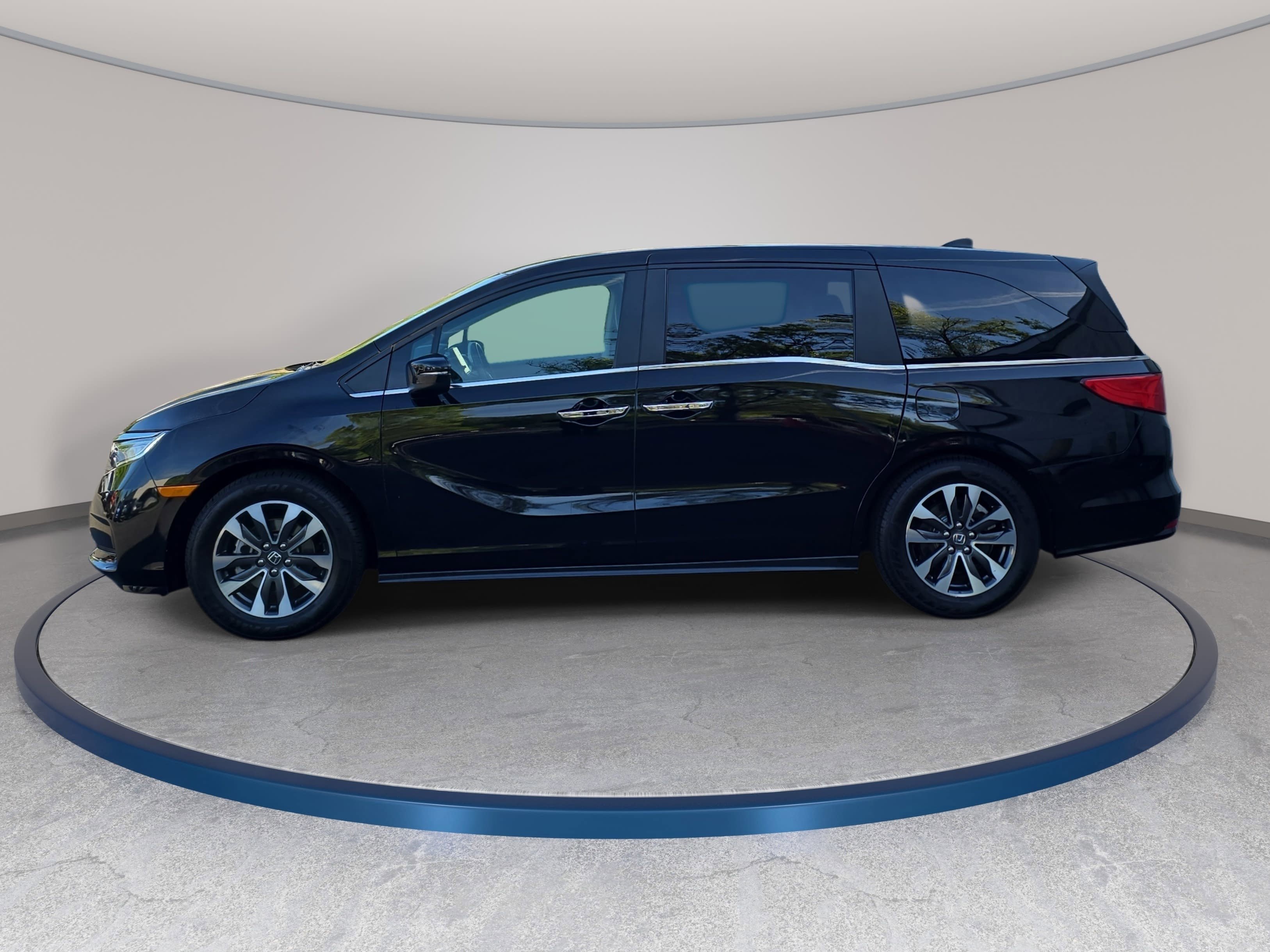 Certified 2024 Honda Odyssey EX-L image 8