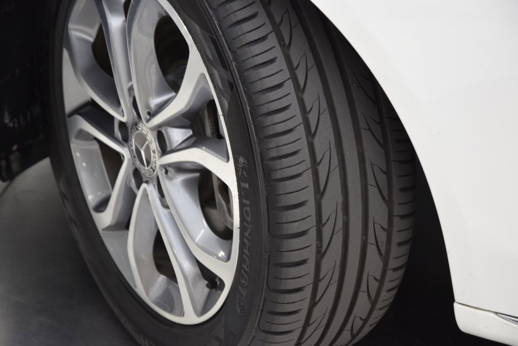 Used 2018 Mercedes-Benz C 300 Sedan image 30