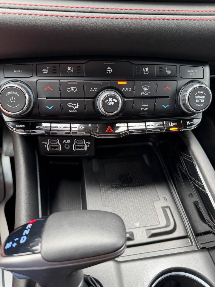 Used 2024 Dodge Durango Citadel w/ Tow 'N Go Group AWD/4WD image 22