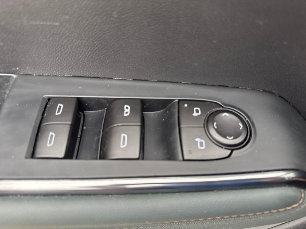 Used 2025 GMC Acadia AT4 w/ Super Cruise Package image 22