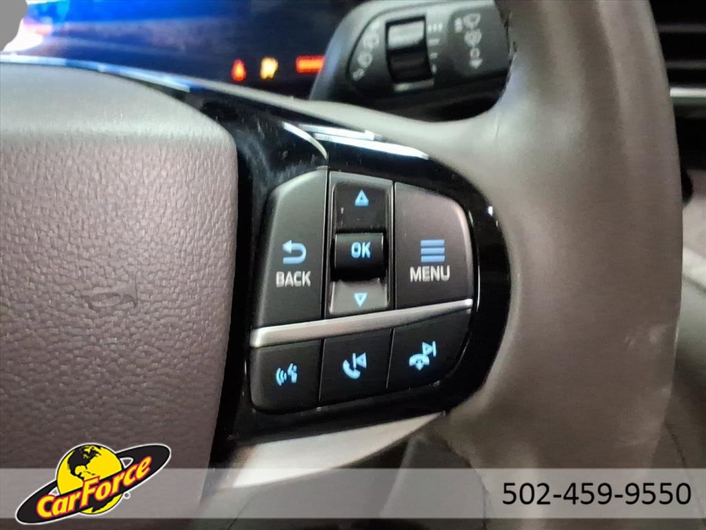 Used 2023 Ford Explorer Platinum w/ Technology Package image 19