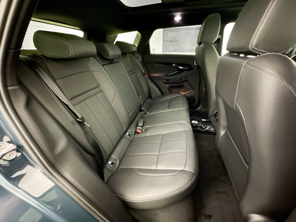 New 2026 Land Rover Range Rover Evoque Hoxton AWD/4WD image 27