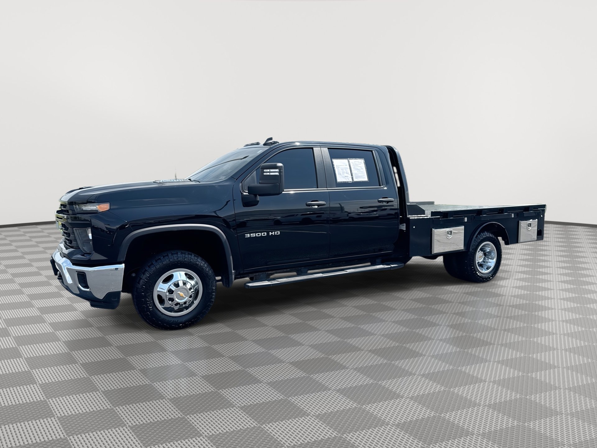 Used 2024 Chevrolet Silverado 3500 W/T w/ WT Convenience Package AWD/4WD image 1