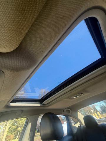 Used 2014 Nissan Sentra SL w/ Premium Package image 16