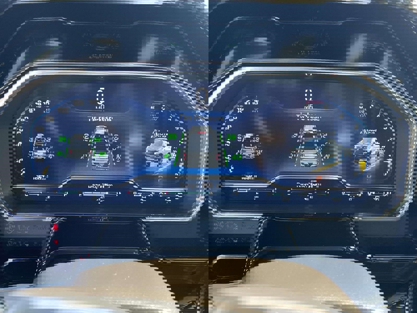 Used 2024 Chevrolet Silverado 1500 ZR2 w/ Technology Package image 26