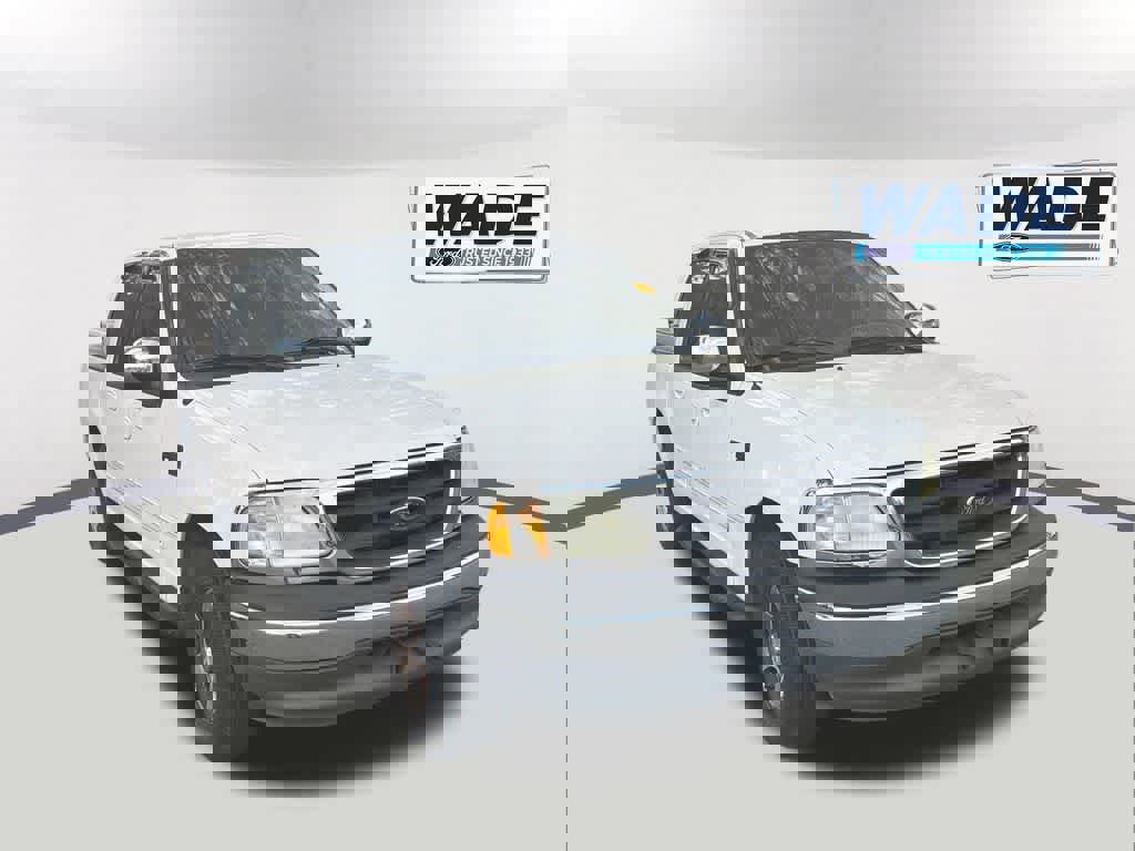 Used 2001 Ford F150 Lariat image 3