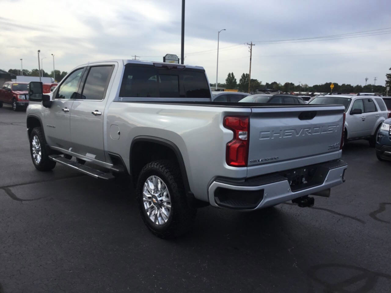 Used 2021 Chevrolet Silverado 2500 High Country image 3