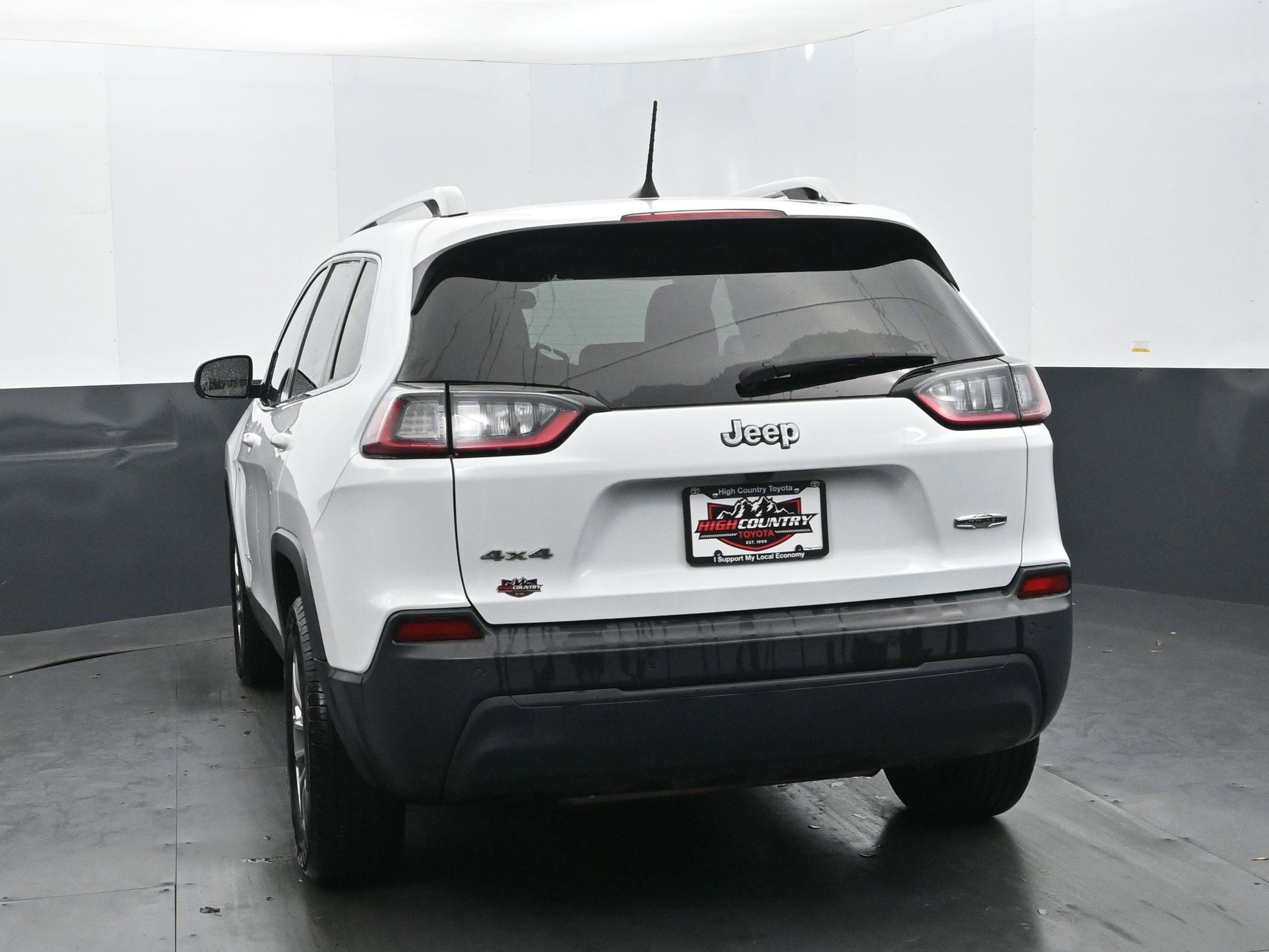 Used 2020 Jeep Cherokee Latitude Plus image 5